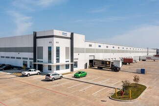 Plus de détails pour 615 E Sam Houston Pky, Pasadena, TX - Industriel/Logistique à louer