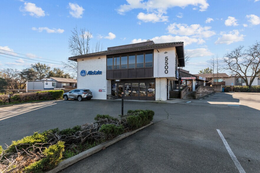 5500 Madison Ave, Sacramento, CA à louer - Photo de l’immeuble – Image 3 sur 16