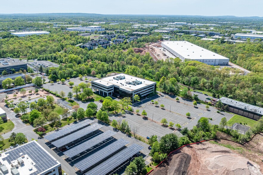 200 Franklin Square Dr, Somerset, NJ à louer - Aérien – Image 2 sur 22