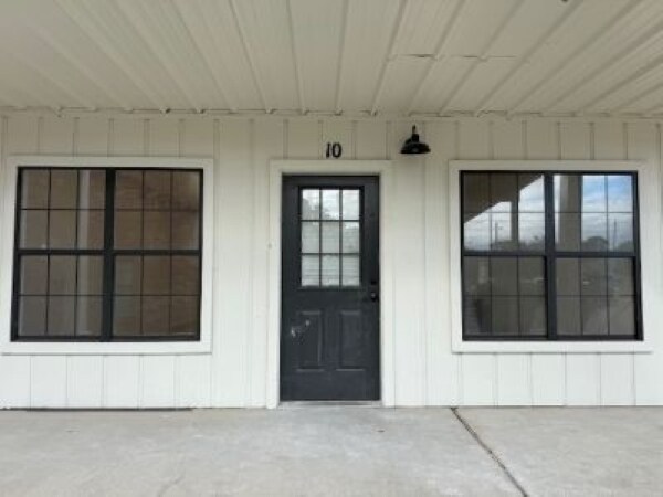 2400 W Michigan Ave, Pensacola, FL à louer Photo de l’immeuble– Image 1 sur 9