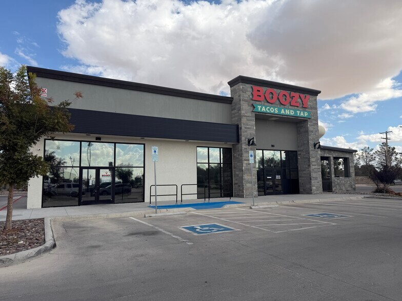 13649 Eastlake Blvd, El Paso, TX à louer - Photo de l’immeuble – Image 3 sur 6