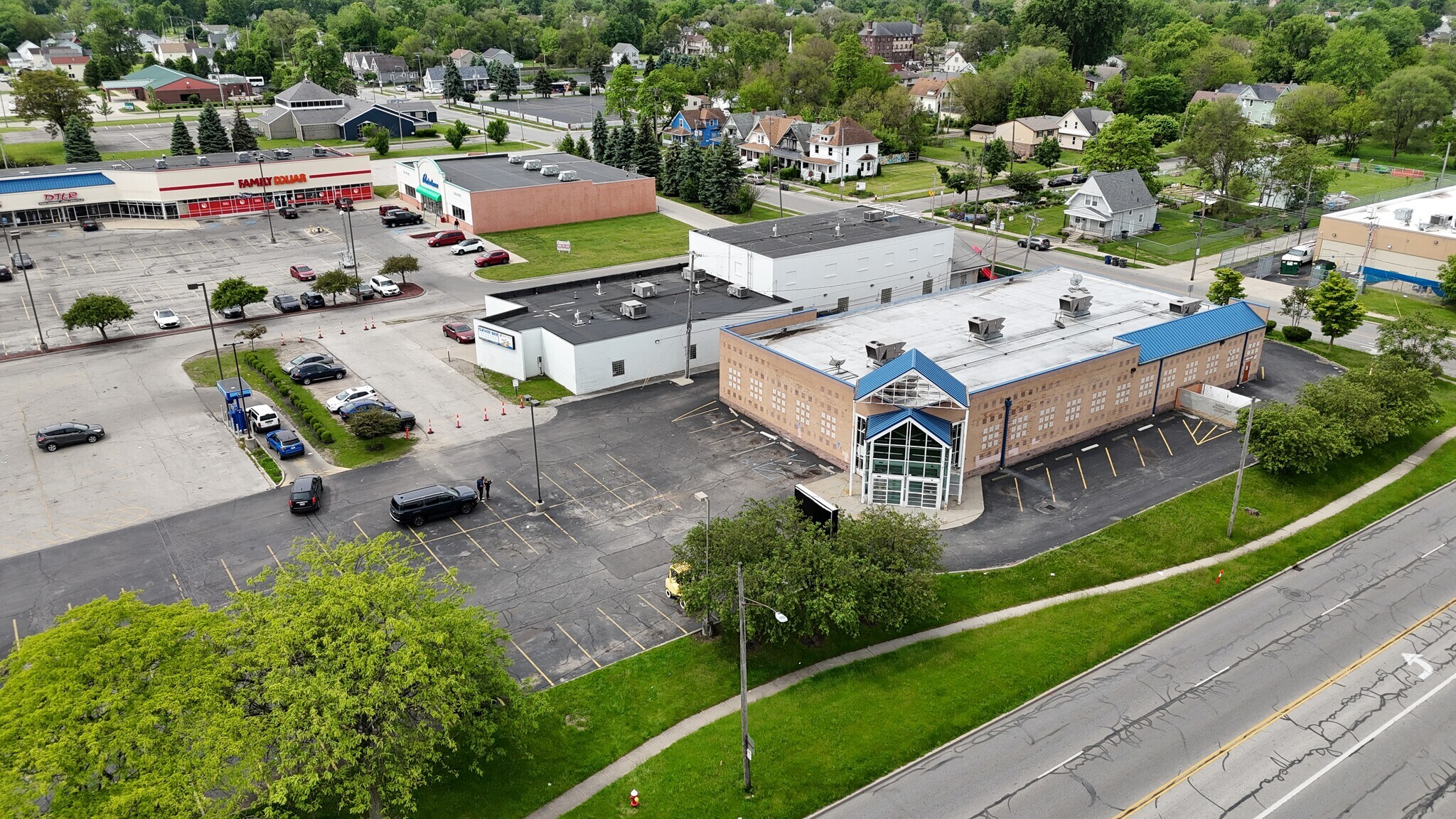 551 Dorr St, Toledo, OH à vendre Photo de l’immeuble– Image 1 sur 8
