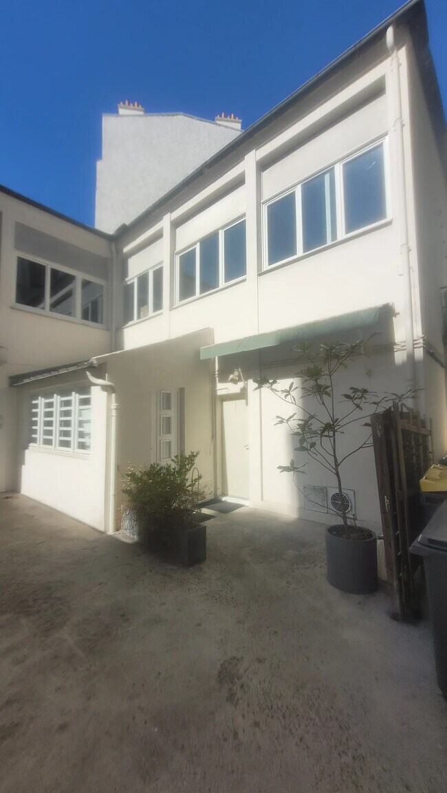 Plus de détails pour 12 Rue Boulle, Paris - Bureau à louer