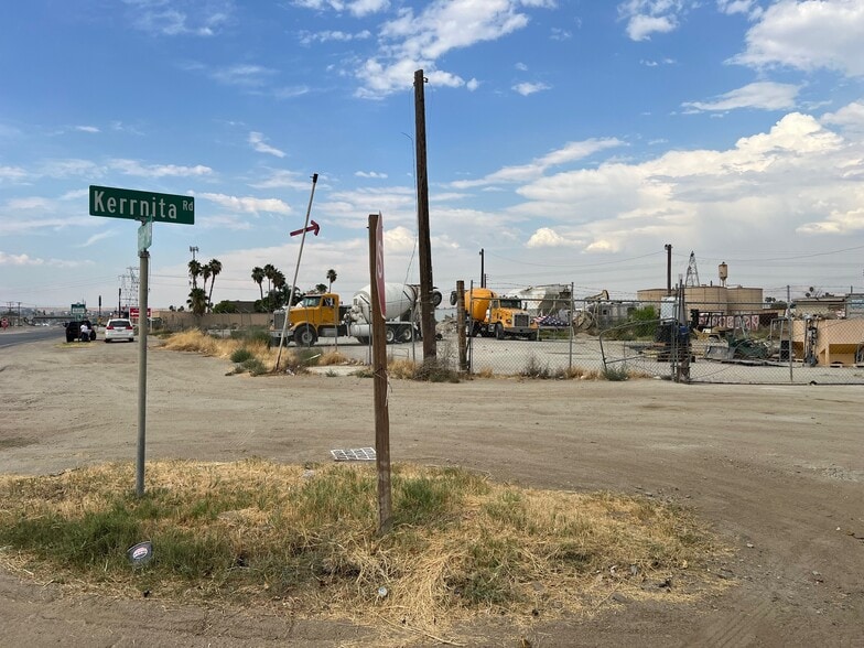 NEC Hwy 184 @ Kerrnita Rd, Bakersfield, CA à vendre - Photo de l’immeuble – Image 2 sur 5