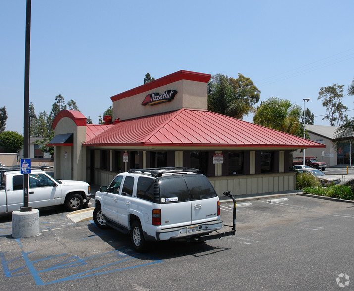 17342 Beach Blvd, Huntington Beach, CA à vendre - Photo de l’immeuble – Image 2 sur 5