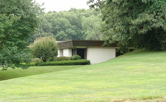 Plus de détails pour 72 Northwest Dr, Plainville, CT - Industriel/Logistique à vendre