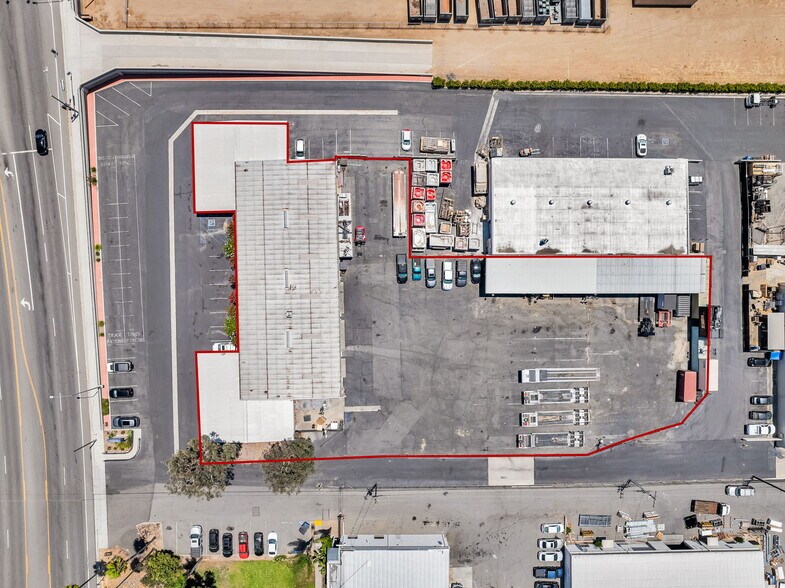 575-585 Iowa Ave, Riverside, CA à louer - Photo de l’immeuble – Image 2 sur 9