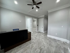 12410 Spring Cypress Rd, Tomball, TX à louer Photo intérieure– Image 1 sur 17