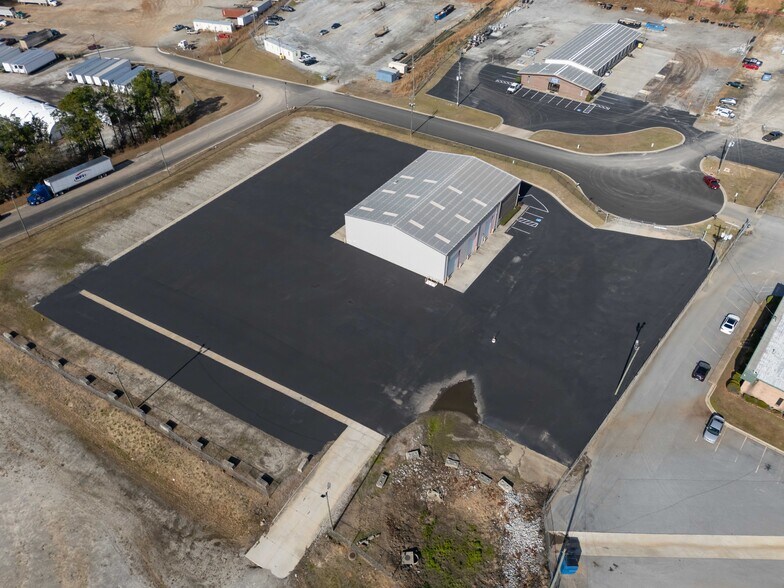 3141 Ellenwood Industrial Dr, Ellenwood, GA à louer - Photo de l’immeuble – Image 2 sur 4