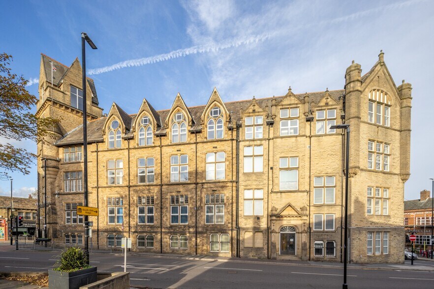 4 Manor House St, Pudsey à vendre - Photo de l’immeuble – Image 1 sur 8