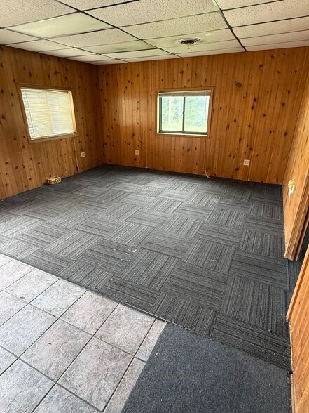 23290 Lawrence 1090, Monett, MO à louer - Photo de l’immeuble – Image 3 sur 9