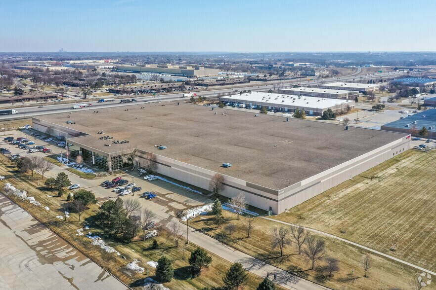 4301 121st St, Urbandale, IA à louer - Aérien – Image 3 sur 13