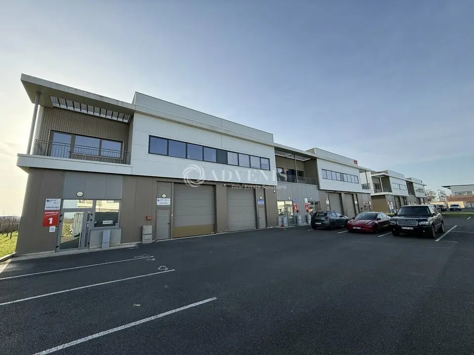 Local d’activités dans Bailly-Romainvilliers à louer Photo de l’immeuble– Image 1 sur 9