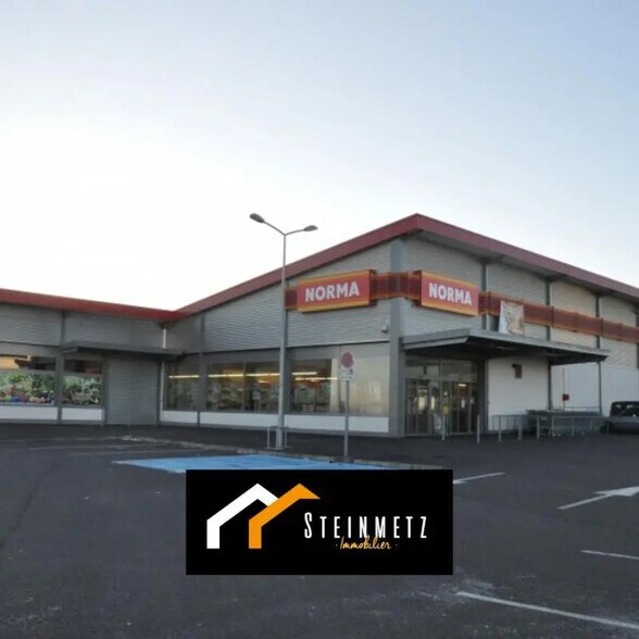 Local commercial dans Valmont à louer - Photo de l’immeuble – Image 1 sur 3