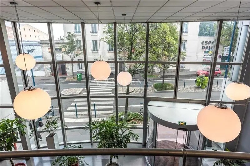 Bureau dans Pantin à louer - Hall d’entrée – Image 2 sur 11