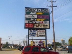33960-34100 Groesbeck Hwy, Clinton Township, MI à louer Photo de l’immeuble– Image 2 sur 4