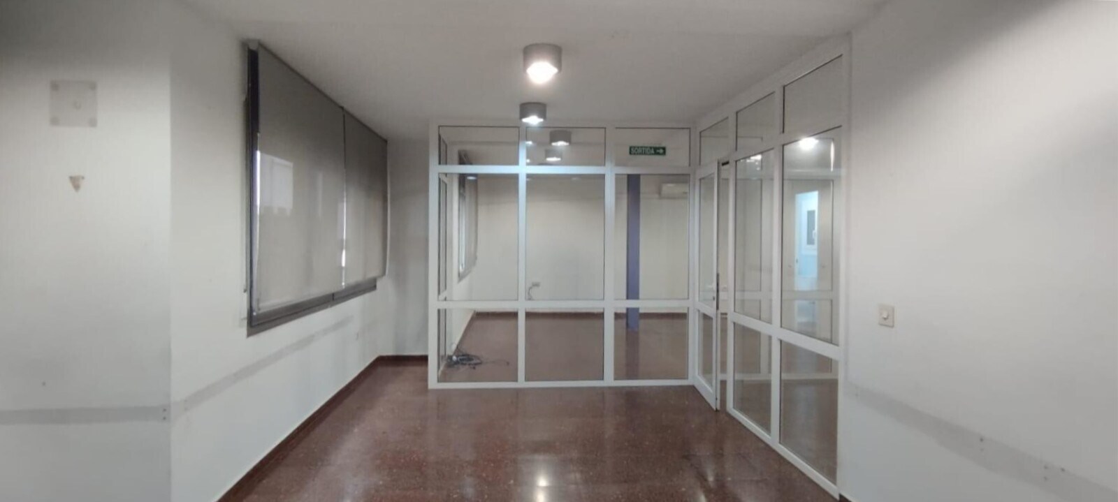 Bureau dans Manresa, Barcelona à louer Photo principale– Image 1 sur 4