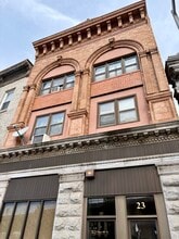 23 W 8th St, Bayonne, NJ à louer Photo de l’immeuble– Image 1 sur 10