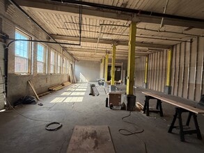 61 Endicott St, Norwood, MA à louer Photo de l’immeuble– Image 1 sur 2