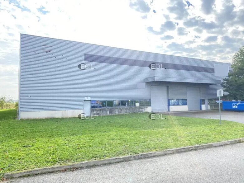 Industriel/Logistique dans Genas à louer - Photo de l’immeuble – Image 2 sur 8