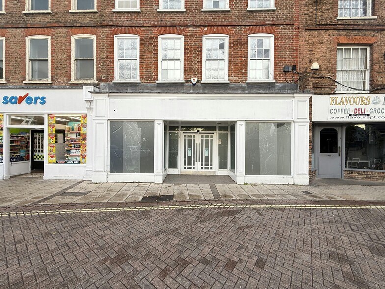 28 Market Pl, Wisbech à louer - Photo de l’immeuble – Image 1 sur 10