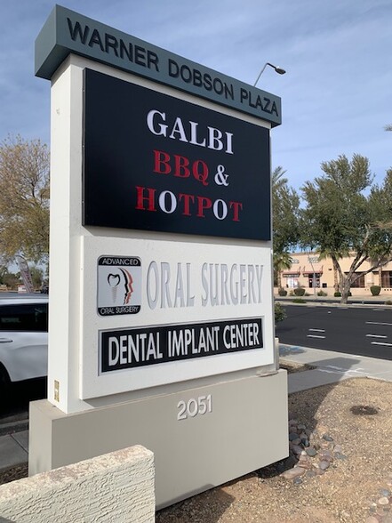 2051 W Warner Rd, Chandler, AZ à louer - Photo de l’immeuble – Image 2 sur 17