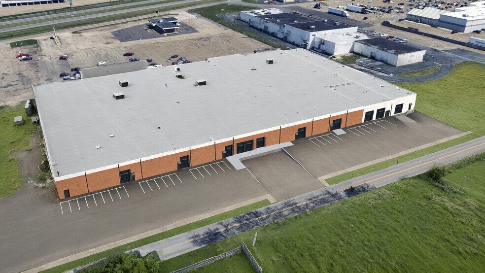 3000 Atlantic Blvd NE, Canton, OH à louer - Photo de l’immeuble – Image 2 sur 5