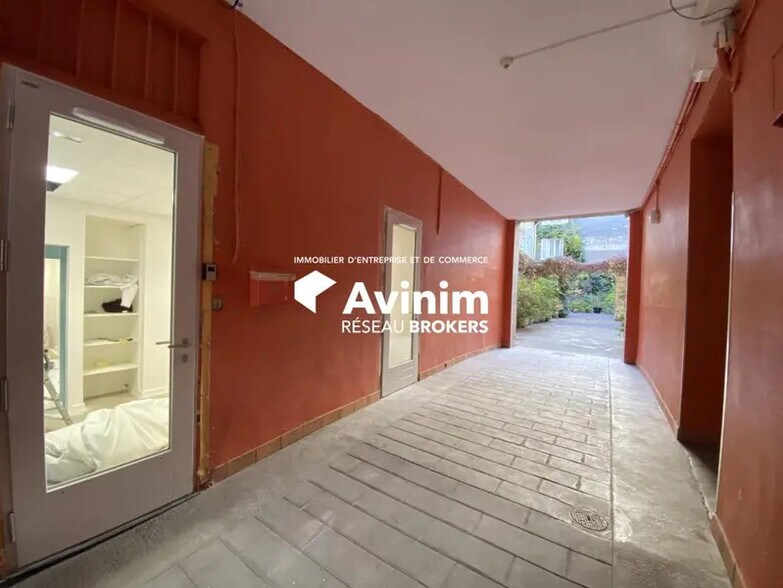 Bureau dans Grenoble à vendre - Photo de l’immeuble – Image 3 sur 25