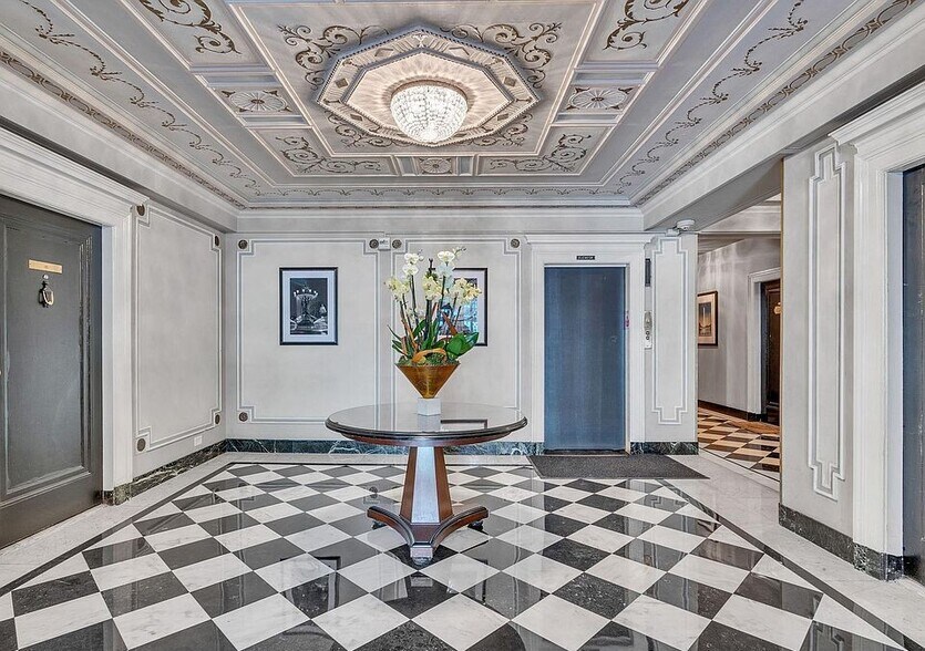 1026 16th St NW, Washington, DC à louer - Photo de l’immeuble – Image 3 sur 13