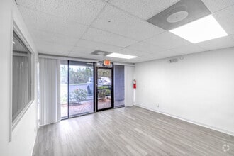 4500 N Powerline Rd, Deerfield Beach, FL à louer Photo intérieure– Image 2 sur 11