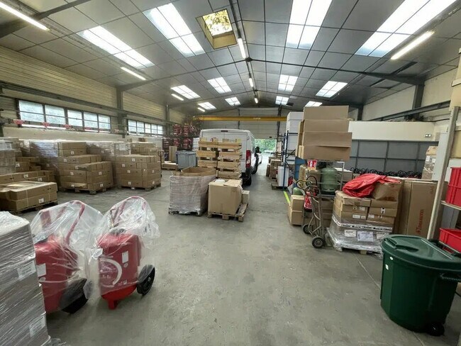 Plus de détails pour Industriel/Logistique à louer
