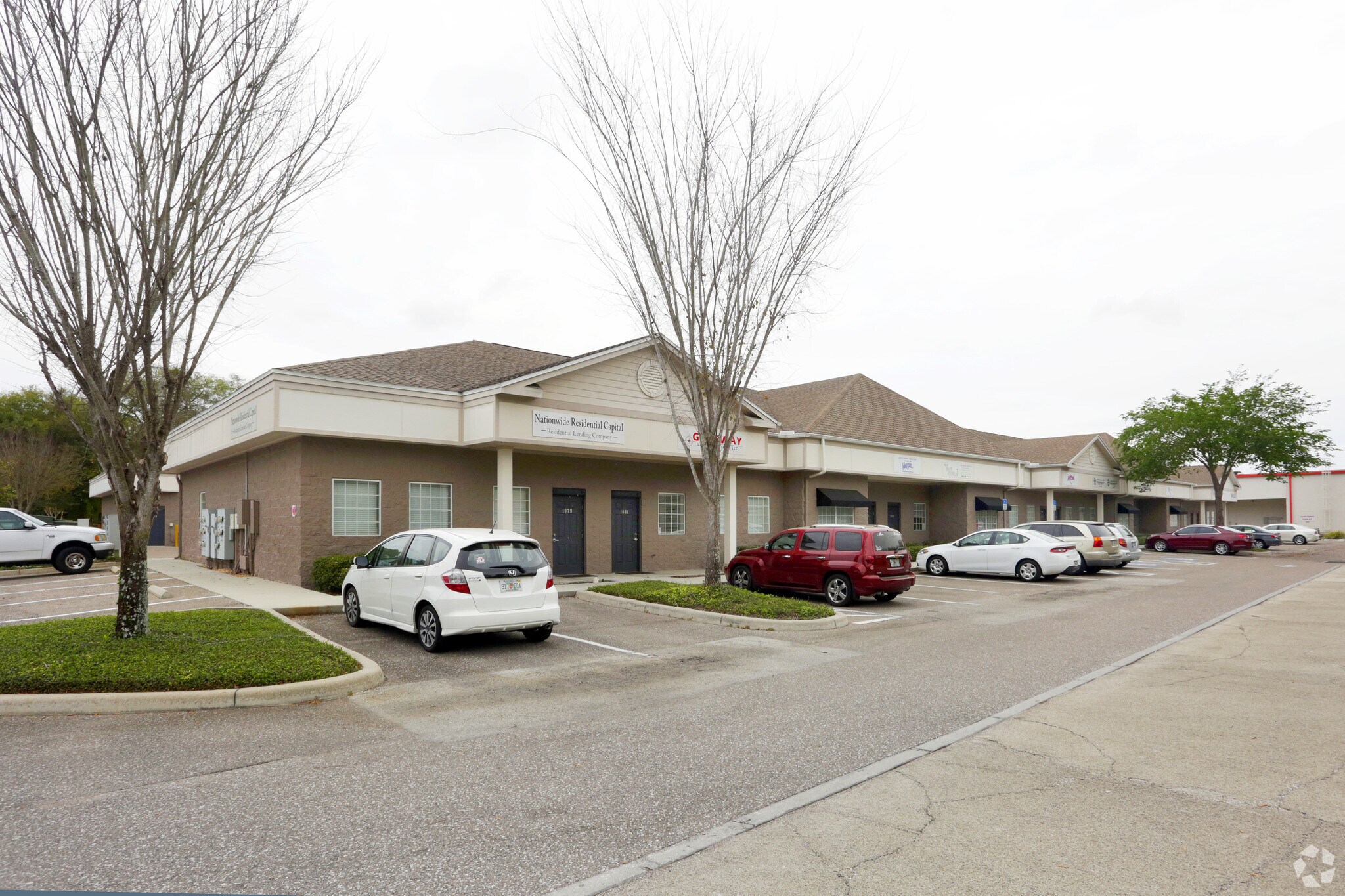 1035-1053 E Brandon Blvd, Brandon, FL à louer Photo de l’immeuble– Image 1 sur 10