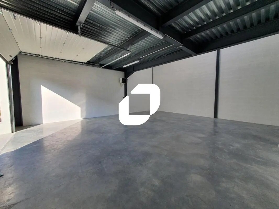 Local d’activités dans Bussy-Saint-Georges à louer Photo intérieure– Image 1 sur 28