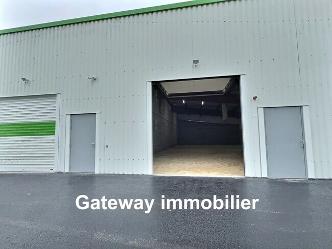 Plus de détails pour Industriel/Logistique à louer