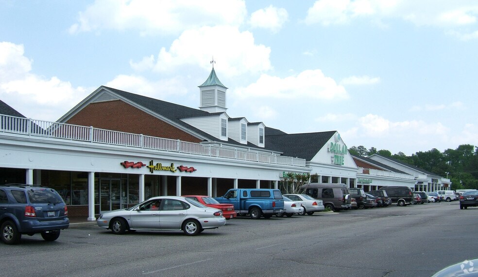 2620-2738 Bragg Blvd, Fayetteville, NC à louer - Photo de l’immeuble – Image 3 sur 26