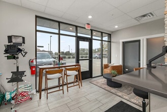 55-95 Dartmoor Dr, Waukee, IA à louer Photo intérieure– Image 2 sur 5