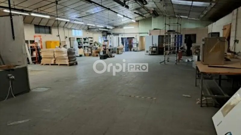 Industriel/Logistique dans Domérat à louer - Photo intérieure – Image 3 sur 4