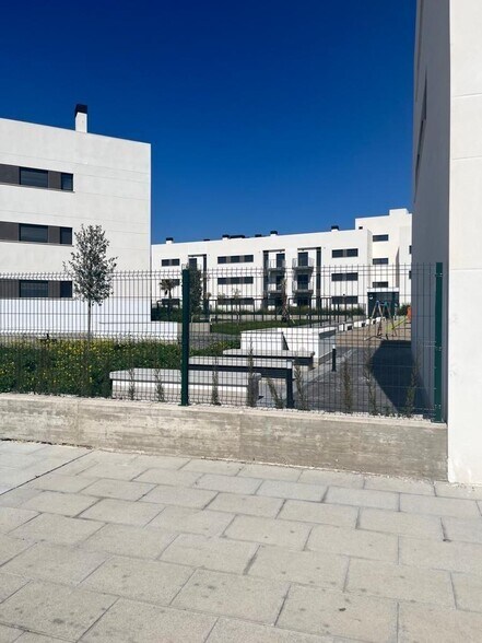 Local commercial dans Córdoba à louer - Photo de l’immeuble – Image 3 sur 3