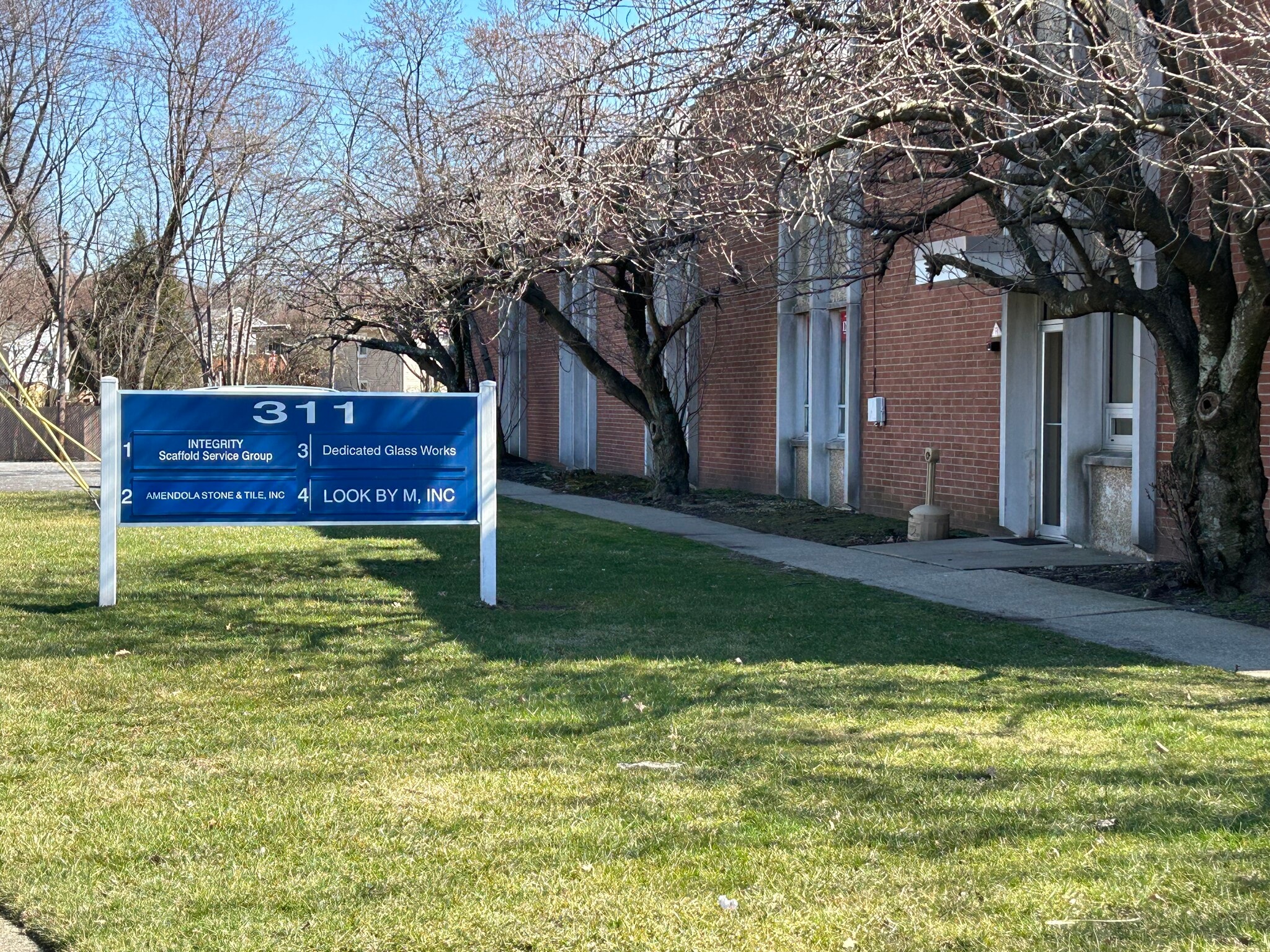 311 E Park St, Moonachie, NJ à louer Photo principale– Image 1 sur 6