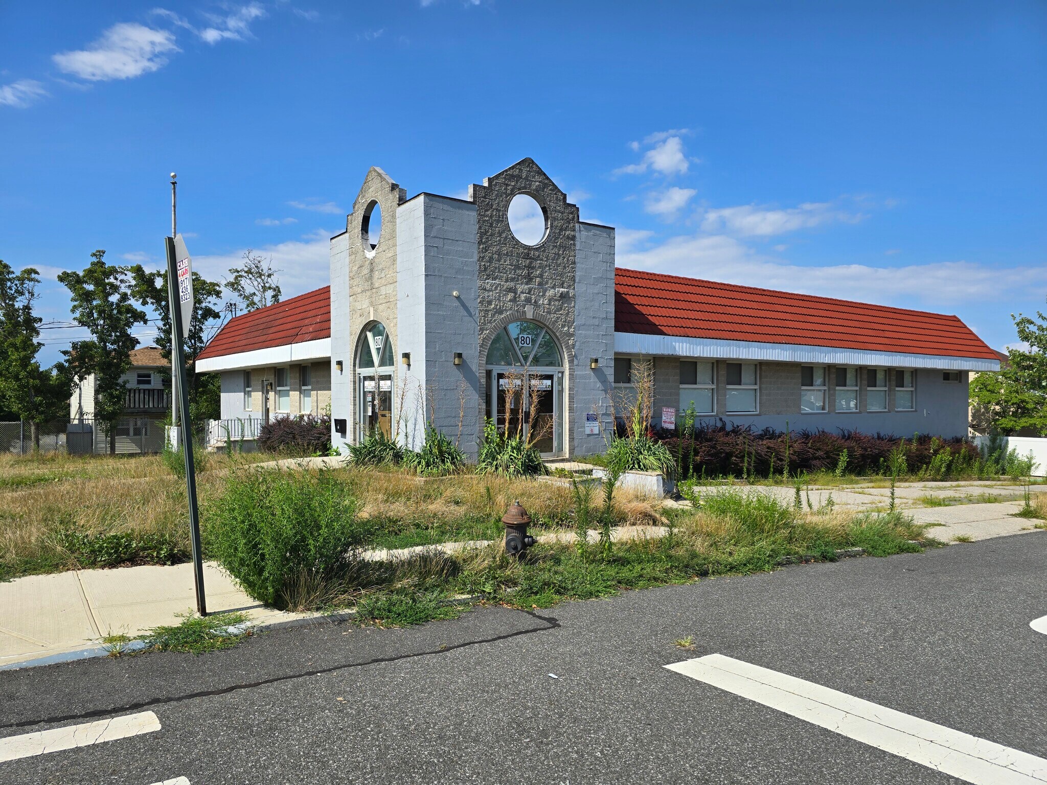 80 Woodrow Rd, Staten Island, NY à vendre Photo de l’immeuble– Image 1 sur 78