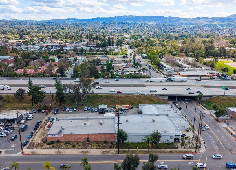 715 W Colton Ave, Redlands, CA à louer - Photo de l’immeuble – Image 2 sur 9