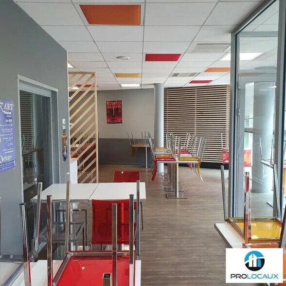Bureau dans Montbonnot-Saint-Martin à louer - Photo de l’immeuble – Image 1 sur 24