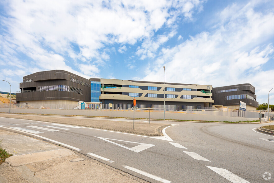 Industriel/Logistique dans Barberà del Vallès, Barcelona à louer - Photo principale – Image 1 sur 3