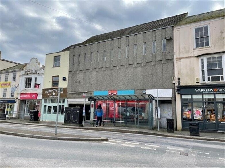 10-11 Victoria Sq, Truro à louer - Photo de l’immeuble – Image 1 sur 1