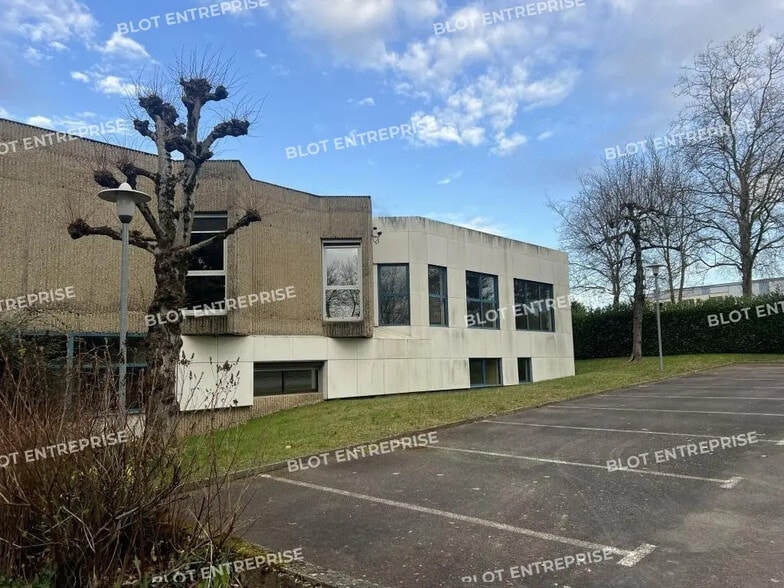 33 Rue Du Bignon, Cesson-Sévigné à louer - Photo de l’immeuble – Image 1 sur 11