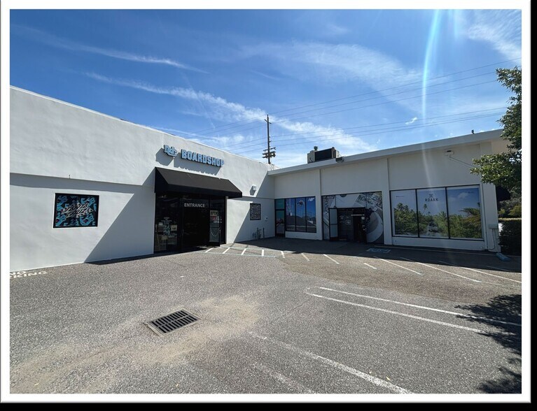 16203 Los Gatos Blvd, Los Gatos, CA à louer - Photo de l’immeuble – Image 2 sur 17
