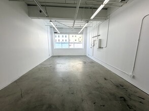 305 E 9th St, Los Angeles, CA à louer Photo intérieure– Image 2 sur 7