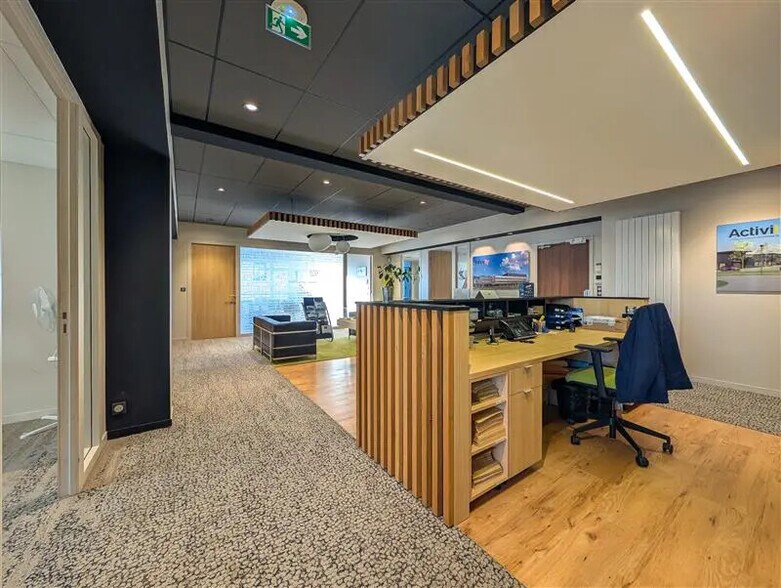 Bureau dans Dinan à vendre - Photo de l’immeuble – Image 3 sur 9