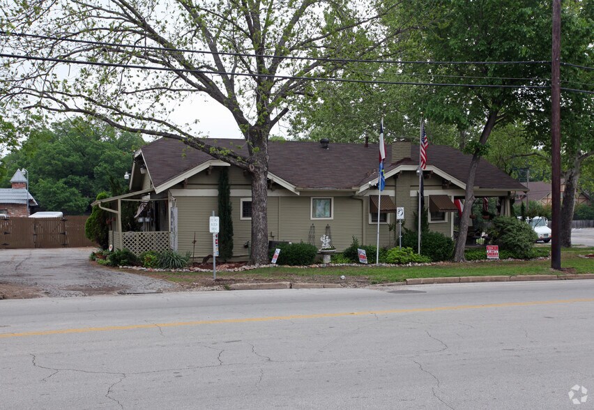 1316 W Main St, Waxahachie, TX à vendre - Photo de l’immeuble – Image 2 sur 26