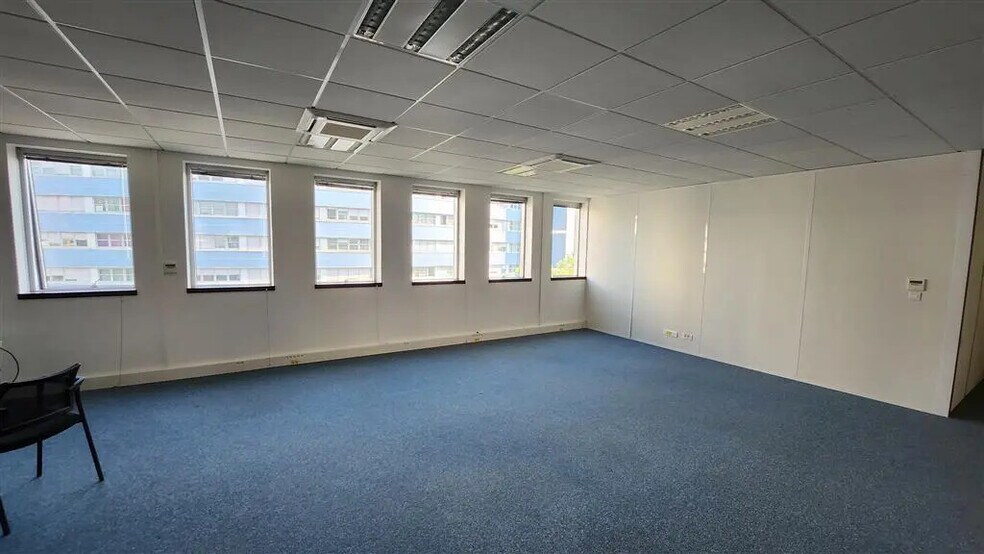 Bureau dans Montreuil à louer - Photo de l’immeuble – Image 1 sur 8